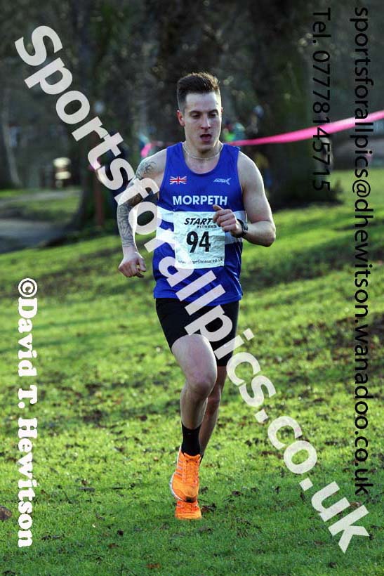 Morpeth Harriers 11k Road Race on New Year's Day. Photo: David T. Hewitson/Sports for All Pics